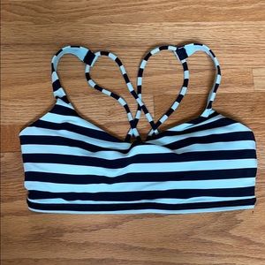 Lululemon sports bra